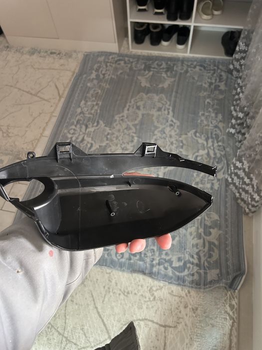 крышка задний вид Тойота Рав4