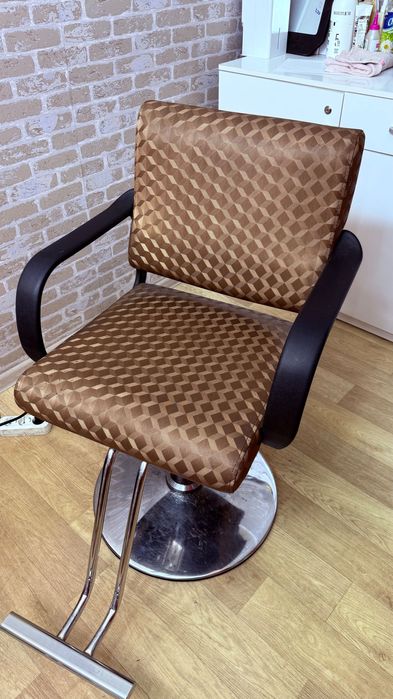 Оборудование для парикмахера