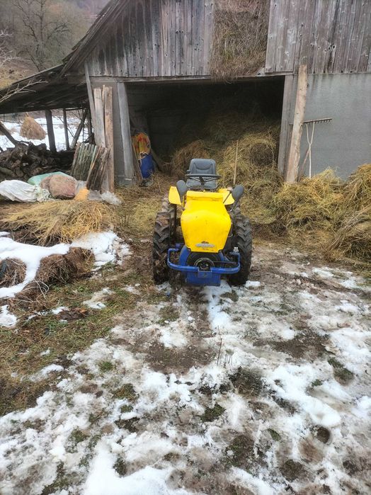 Tractor articulat  4x4 18cp