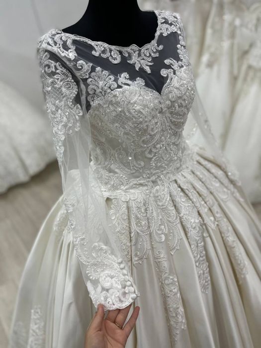 Свадебное платье