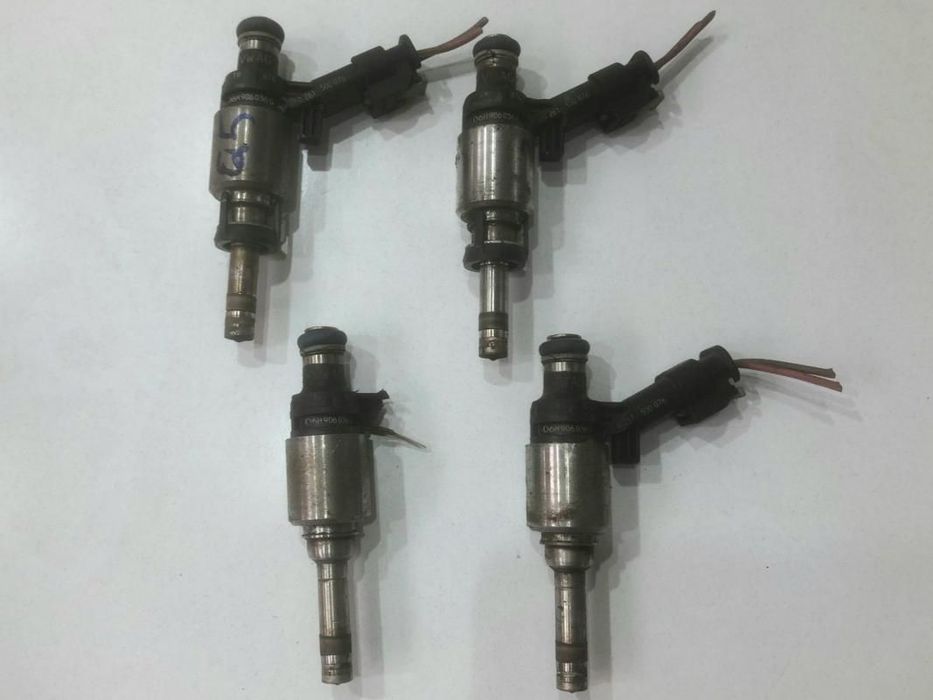 Injector Audi Q5 (2008-2012) [8R] 2.0 tfsi 06H906036G