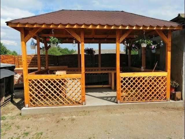 Construim căsuțe din lemn