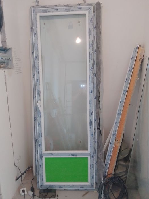 Продам плпстик двер новый