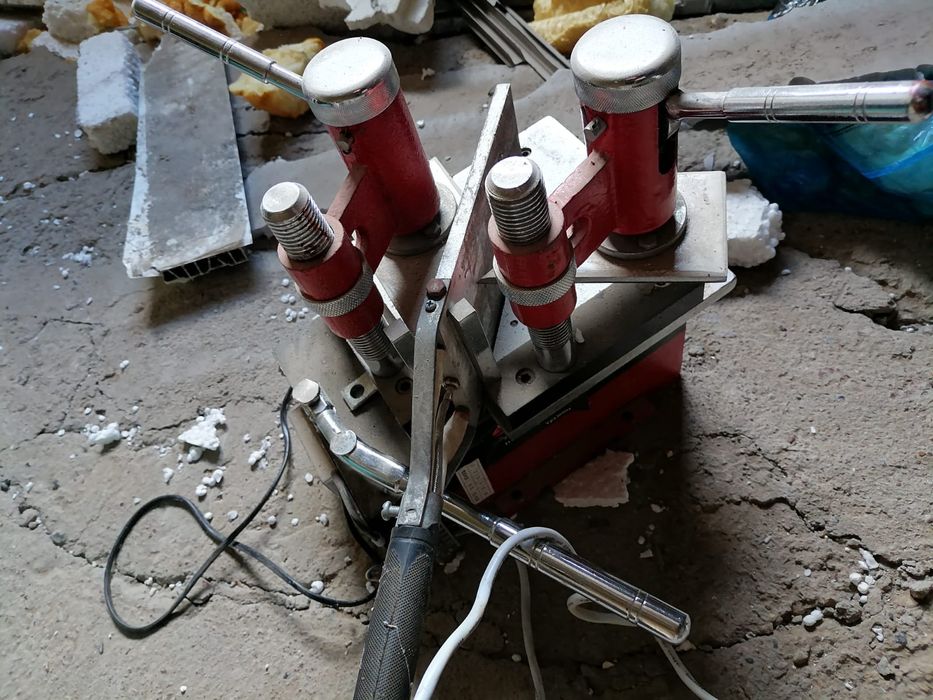 продам станок для пластиковый окно