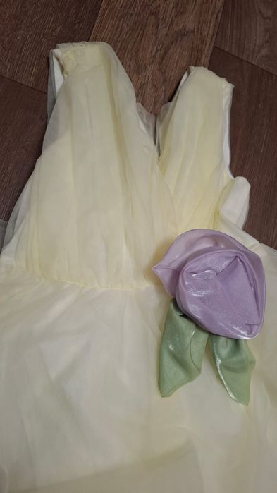 Нарядное платье для девочки Vulpes, на рост 140