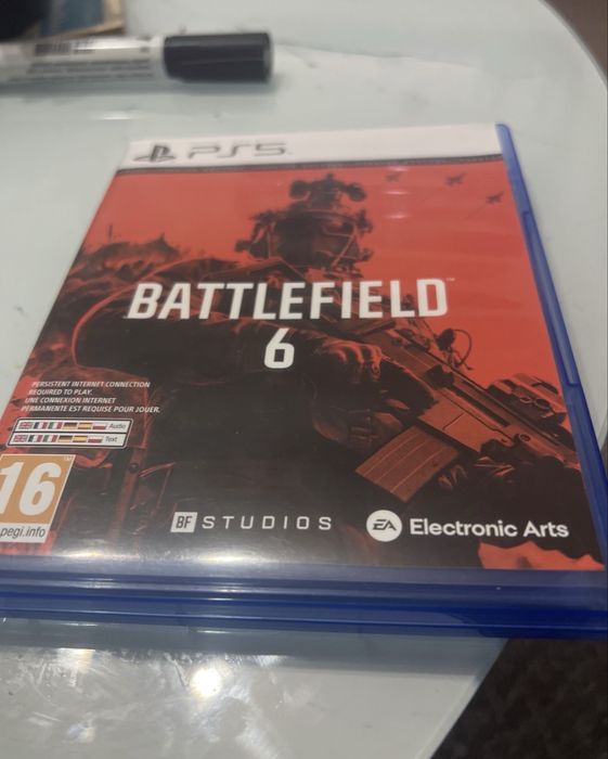 vând pachet trei jocuri PS 5