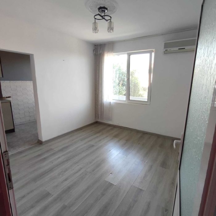 Продава се Етаж от къща в Шумен, 2-ри корпус - 119 кв.м за 922 €/кв.м - Снимка #4