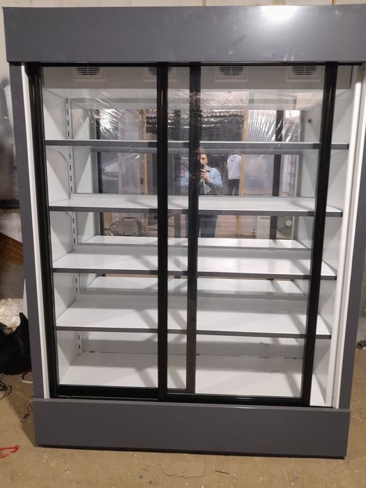 Витрина холодильник