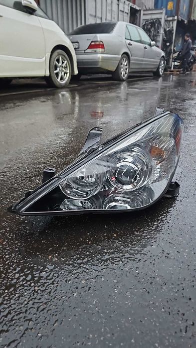 Фара на Toyota Solara 2008