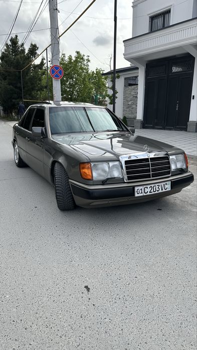 Mercedes-Benz 300 1989 — 2