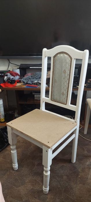 Продам стулья табуретки