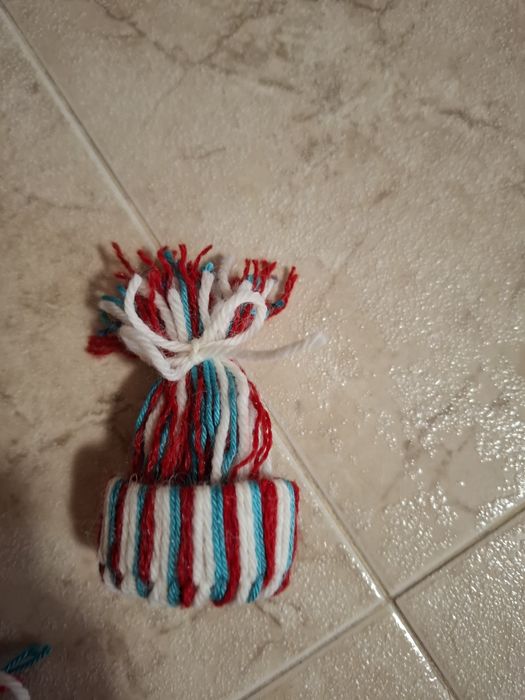 Ръчно направени вълнени шапчици