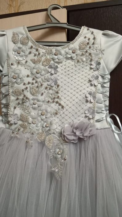 Продам детское платье