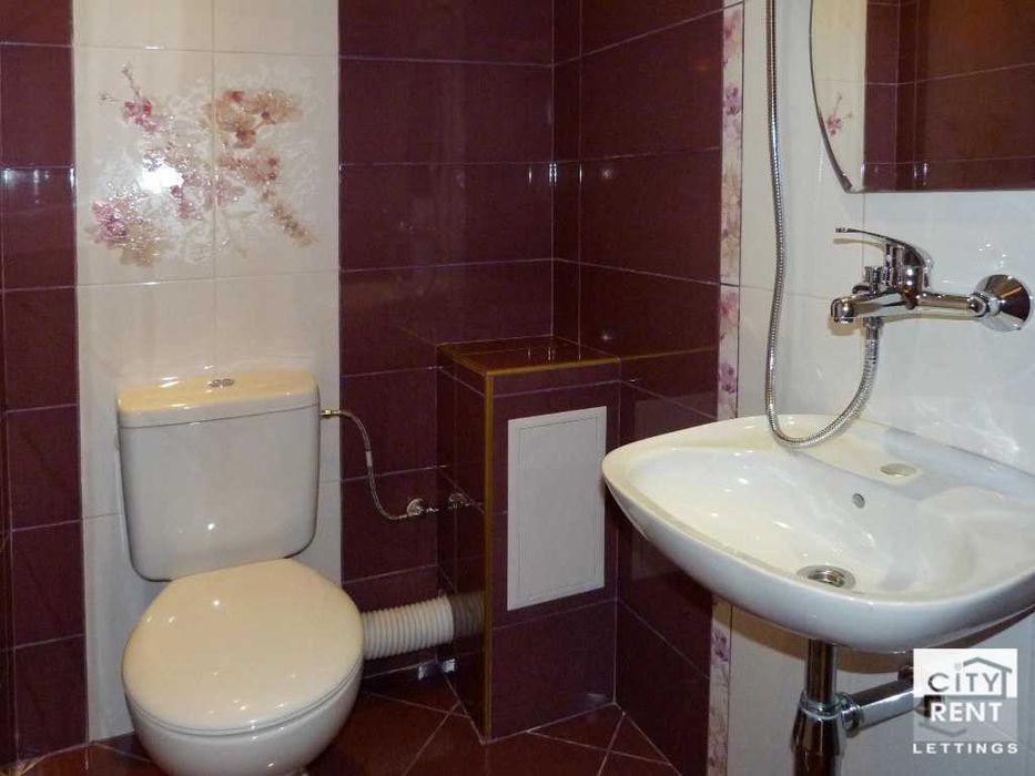 110679 Козметичен салон под наем до Стадиона във Велико Търново