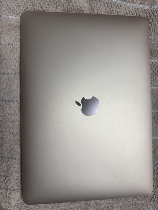 MacBook Air М1 продам в новом состоянии