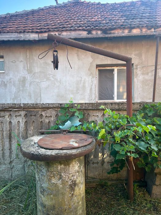 Imobiliare - casa veche cu pământ