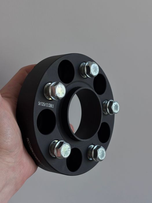 НОВИ фланци 30мм 5х112 CB 66.5 (2 бр.) с болтове