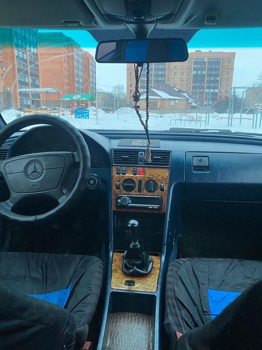 Продам Мерседес с 180