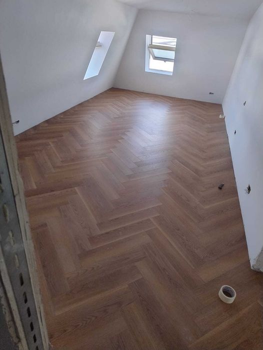 Montaj parchet și usi