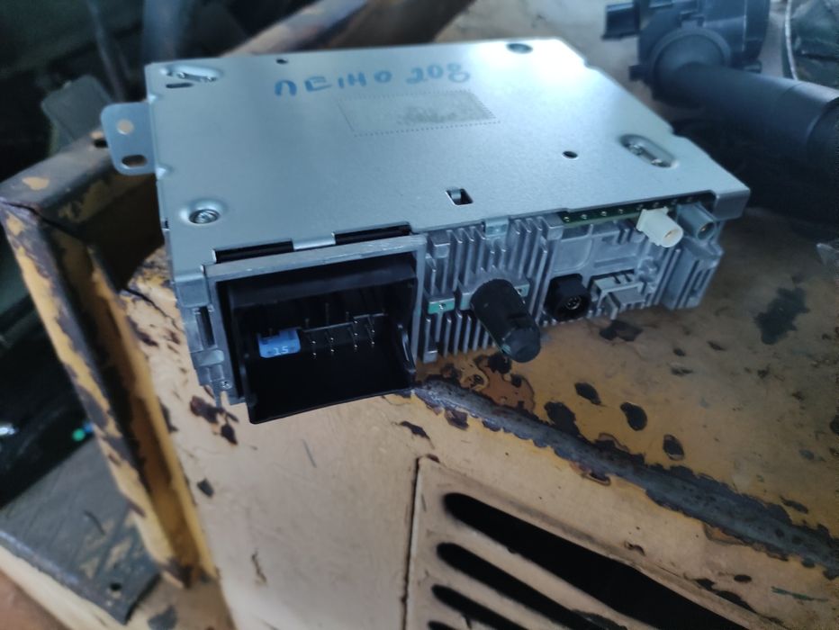 CD/радио за Пежо 208