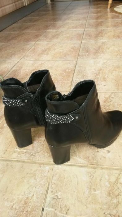 Botine din piele elegante  nr.37.calitate Italiana.