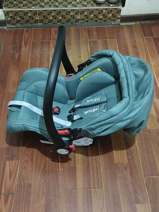 Срочно продается автокресло для детей