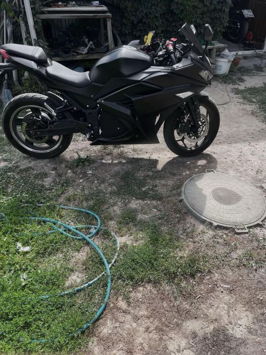 Yamaha R3 элктро мотоцикл
