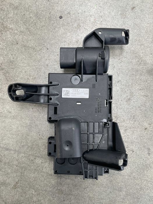 Distribuitor curent Vw - Audi cod 4M0941823A - 4M0941824AK
