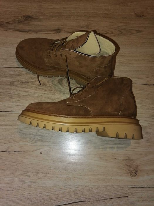 Обувки естествена кожа. Размер 41