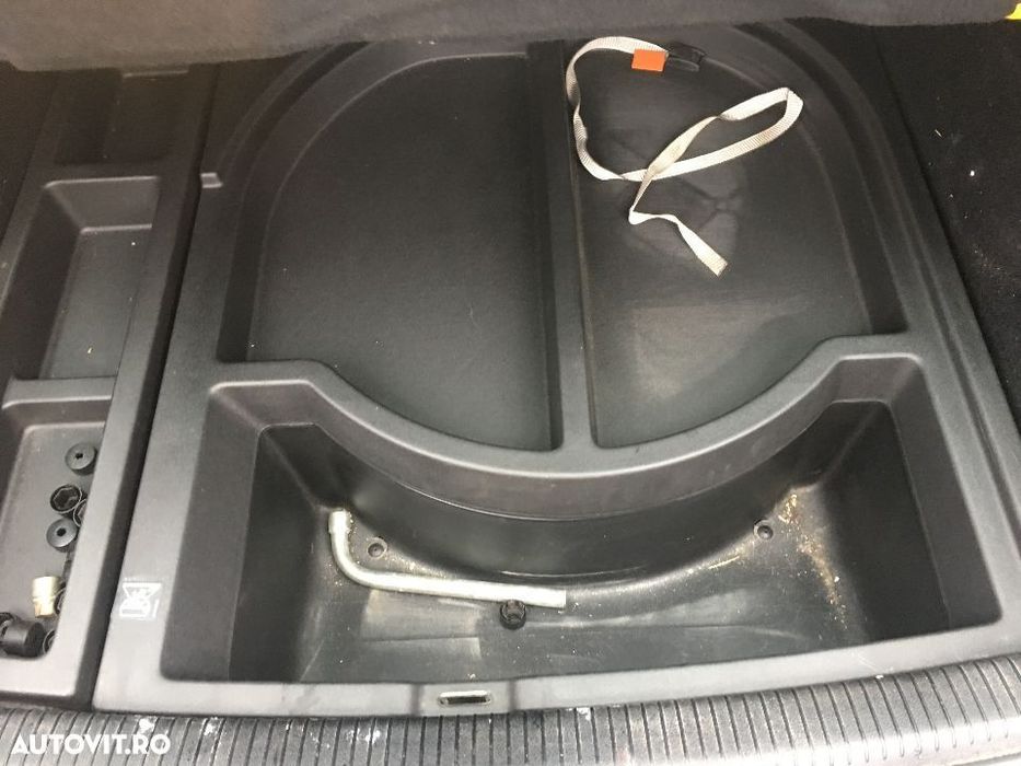 Tava / Suport Cric / Roata Rezerva Depozitare Portbagaj VW Golf 4 Break / Combi 1998 - 2005