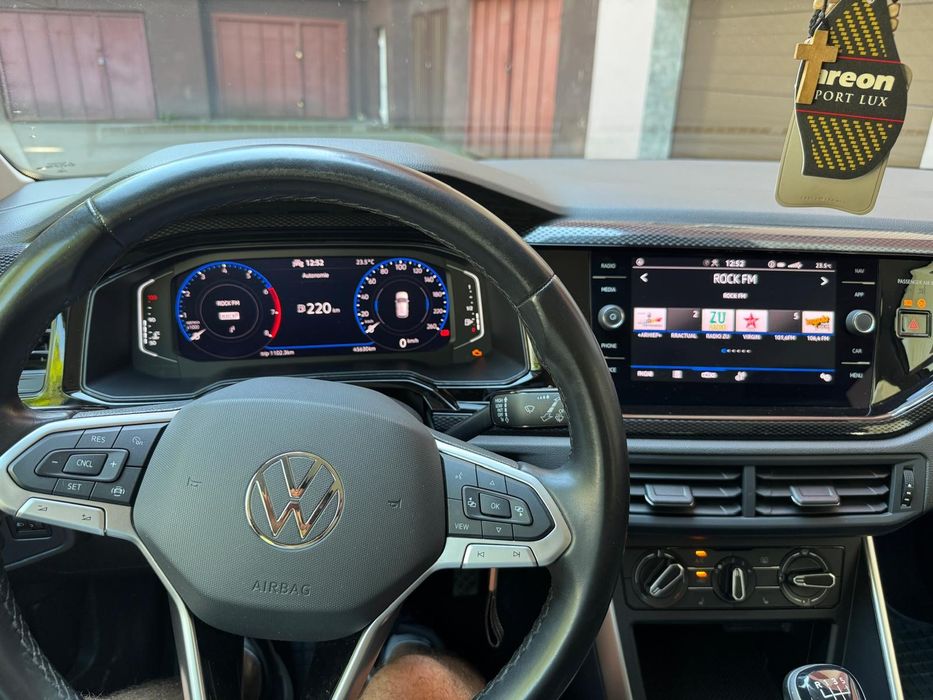 Volkswagen polo 2023