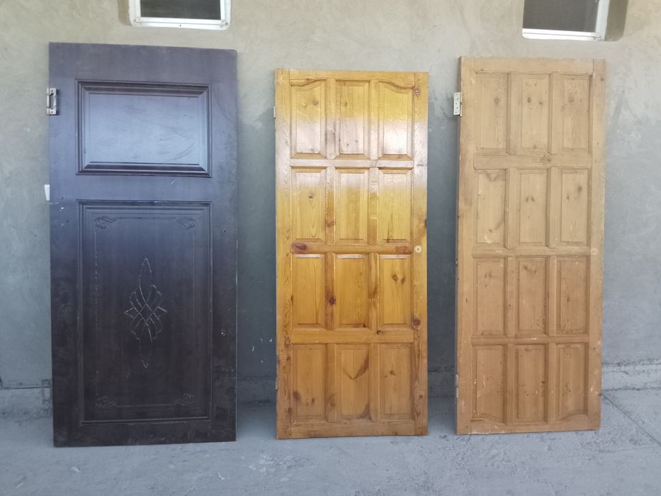 Дверь деревянная