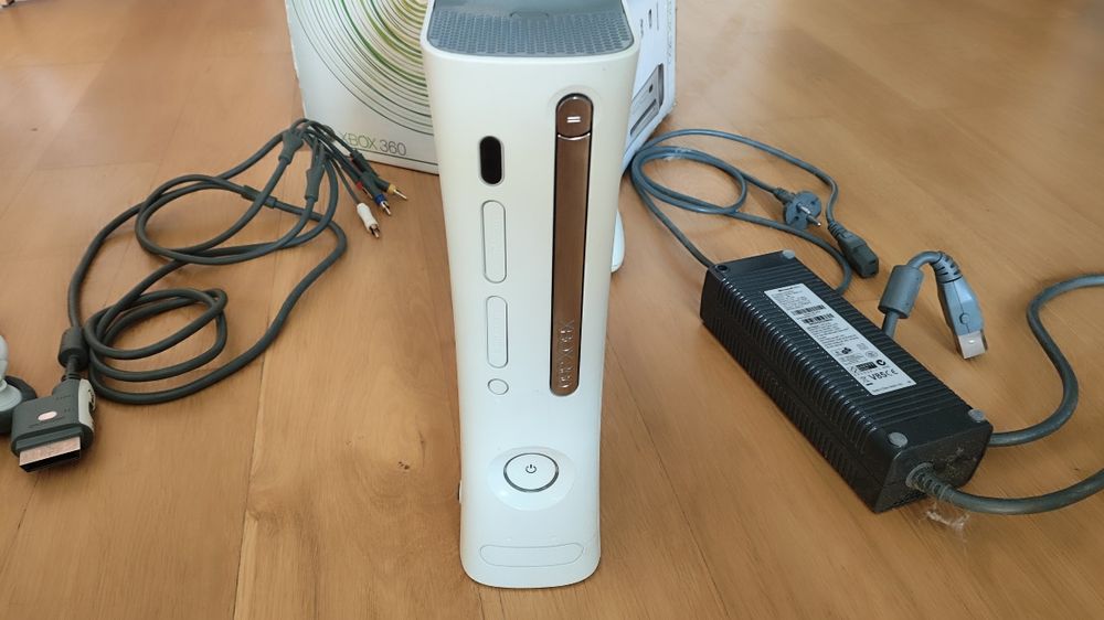 Консоль Xbox 360