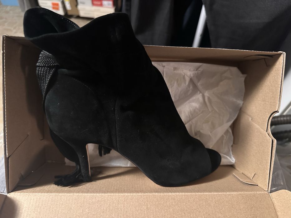 Botine de vara negre din piele