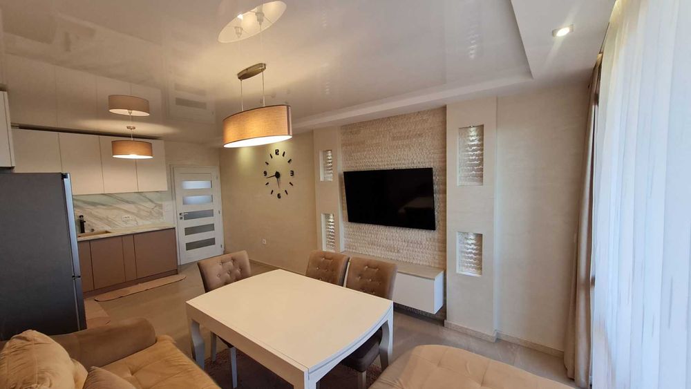 Продава се Тристаен апартамент в Велико Търново, Акация - 101 кв.м за 1882 €/кв.м - Снимка #2