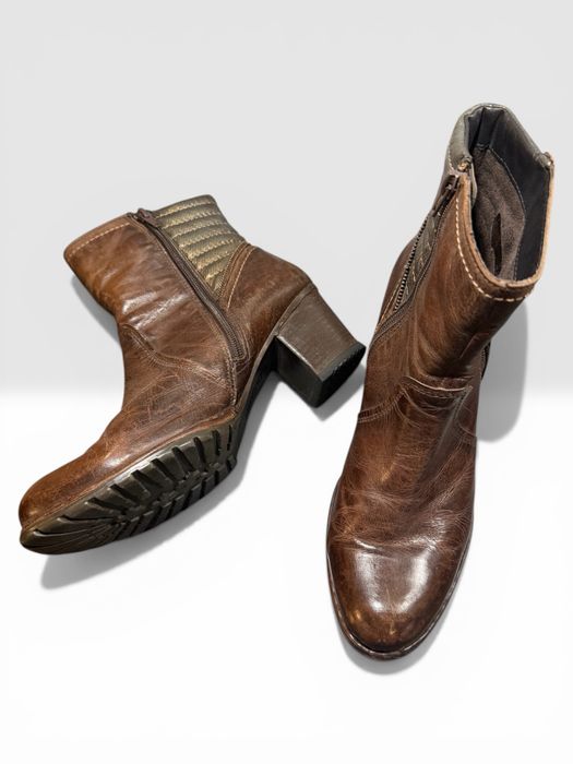 Дамски боти Bugatti