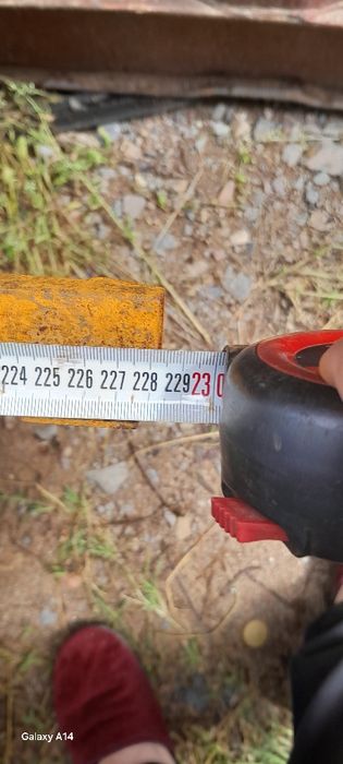Продал железные столбы для забора