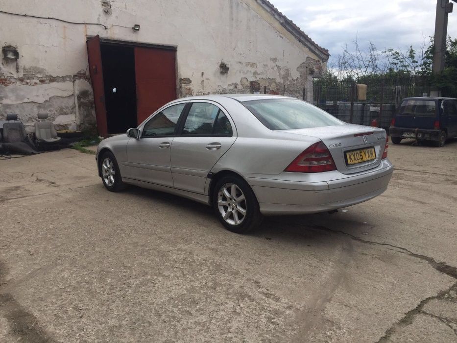 Dezmembrez mercedes c class c203 c204 c205 clk 209 toate motorizarile