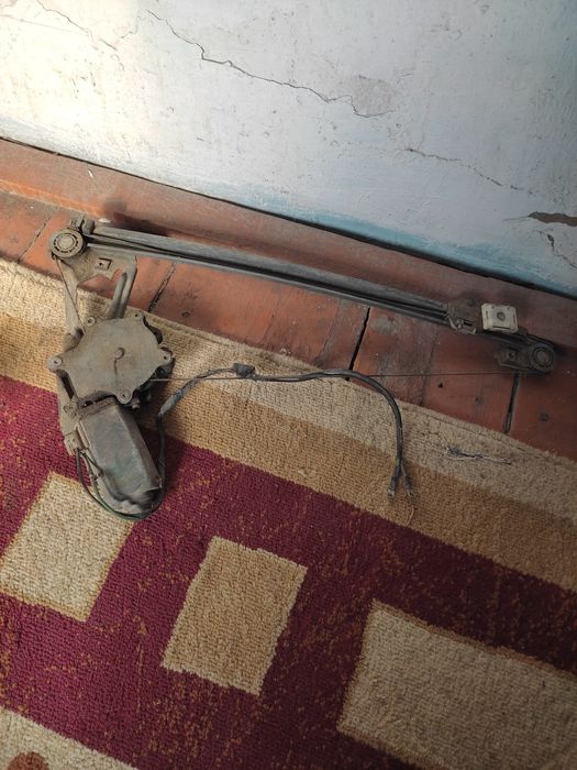 Запчасти на Мерседес 124