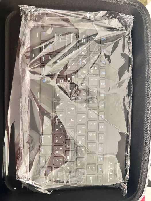 Планшет продам 2-х симчетый.