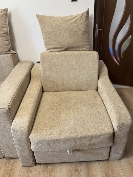 Canape și fotoliu extensibil