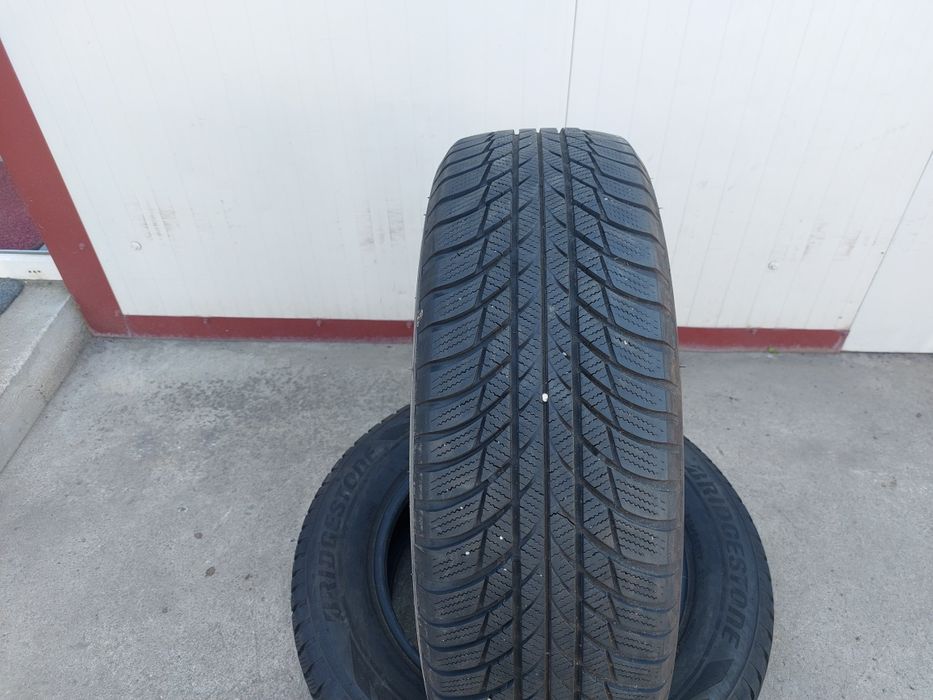 125 lei bucata! Doua anvelope M+S 215 65 17 Bridgestone