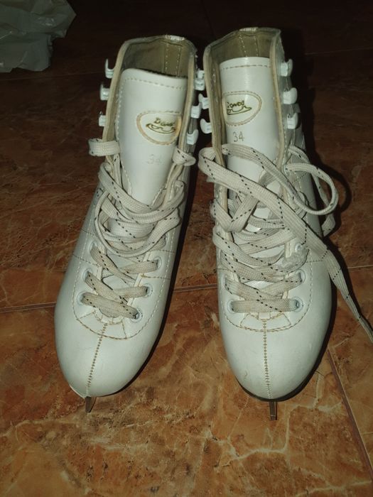 Кънки за лед номер 35