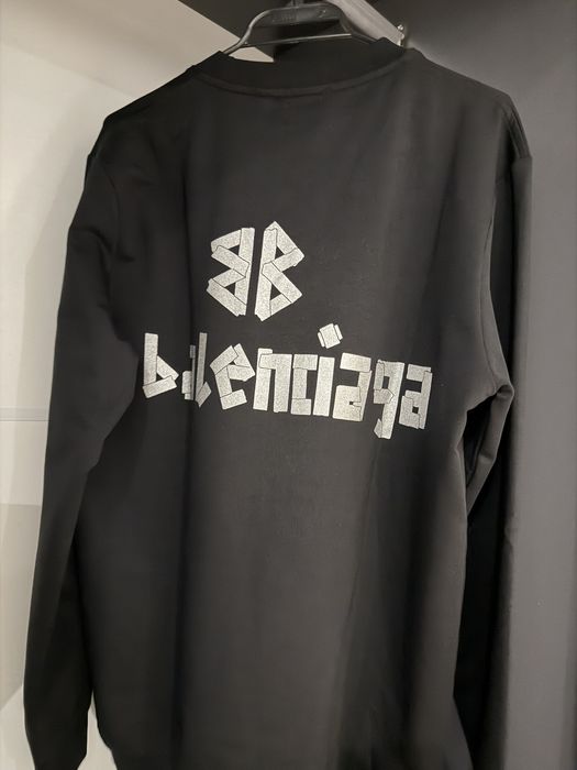 BALENSIAGA екипи и тениски