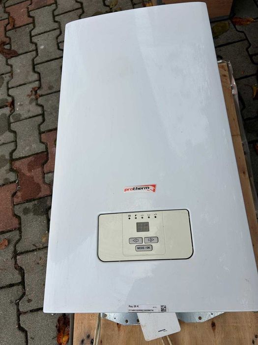 Centrala termica pentru încalzire casa / imobil 28kw Protherm