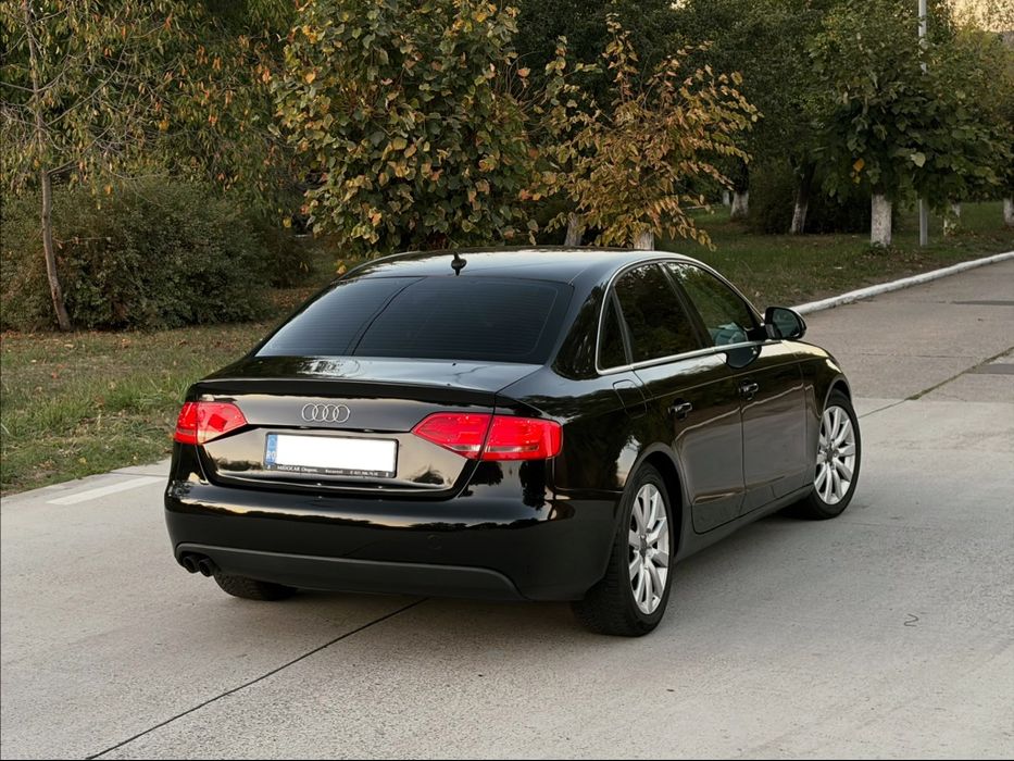 AUDI A4 B8 S Line 2.0 TDI 143cp 2009