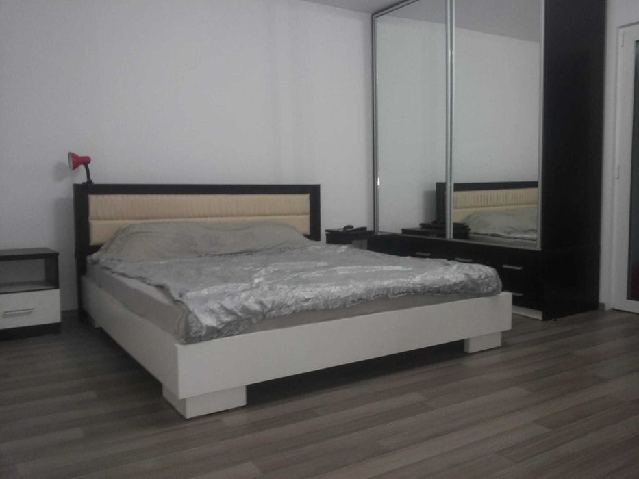 Închiriez apartament cu o camera