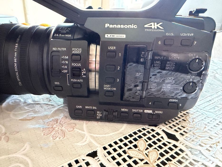 Видеокамера Panasonic-AG-UX90 4К