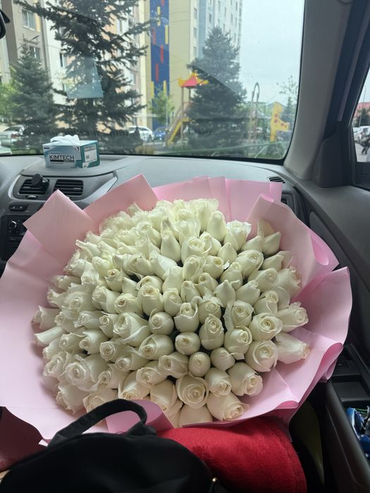 Свежие цветы 101 штук