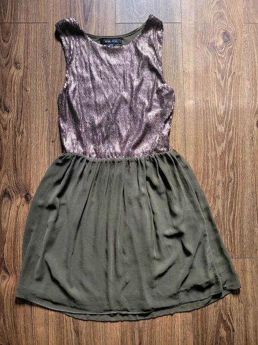 Se vand separat sau in lot!